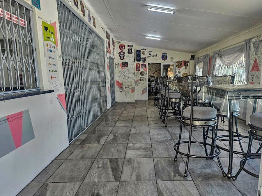 6 Bedroom Property for Sale in Oranjeville Free State